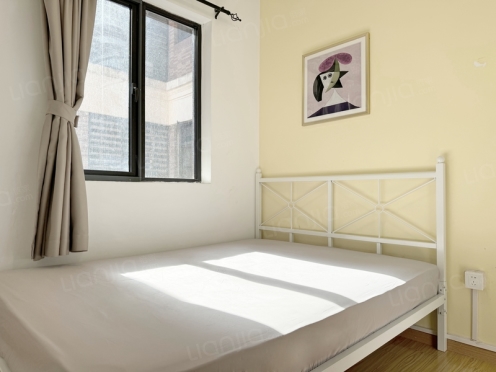 合租·中德英伦联邦C区 4居室 西南卧