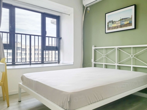 合租·融创观玺台花园 5居室 北卧