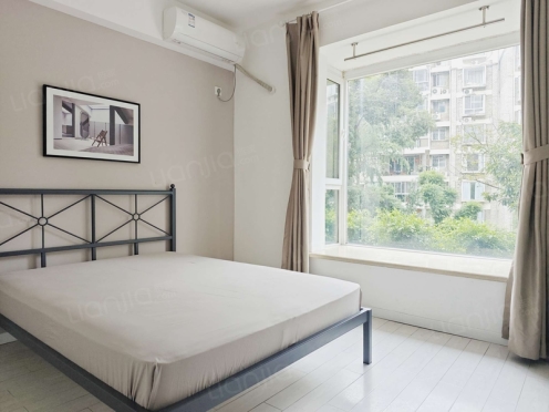 合租·泰逸美景 3居室 北卧