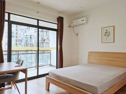 合租·国际花园 3居室 东卧