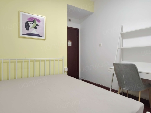 合租·远大都市风景三期 5居室 西北卧