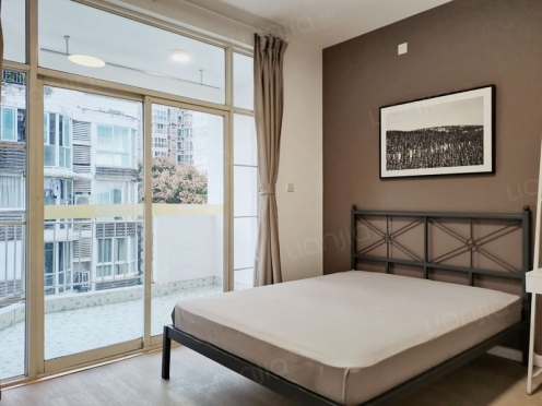 合租·金色花园一期 4居室 北卧