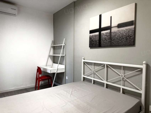 合租·蓝润ISC 3居室 东卧