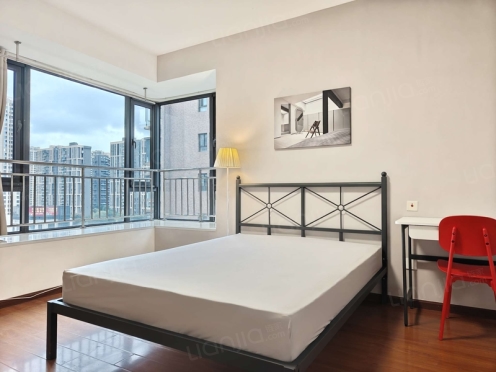 合租·华府西苑 4居室 西南卧