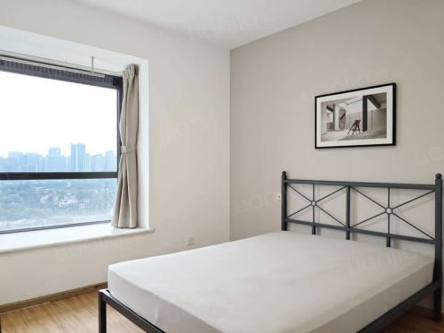 合租·英郡三期 4居室 东卧