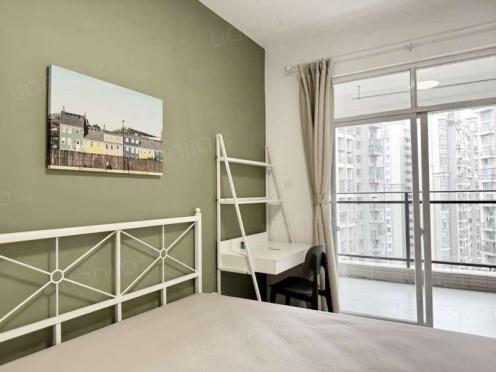 合租·中海兰庭 5居室 西卧