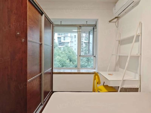 合租·蓝光富丽花城 4居室 北卧