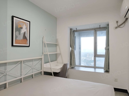 合租·蓝光凯丽香江 4居室 东北卧