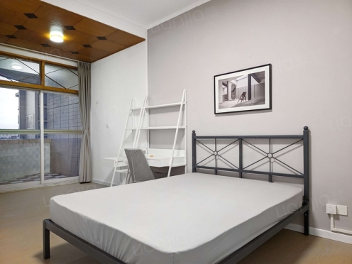 合租·学府花园 4居室 南卧