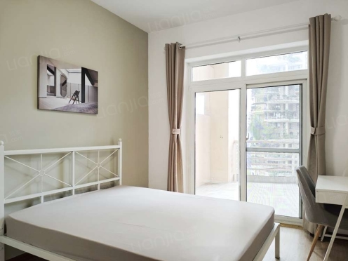 合租·天鹅湖花园 4居室 南卧