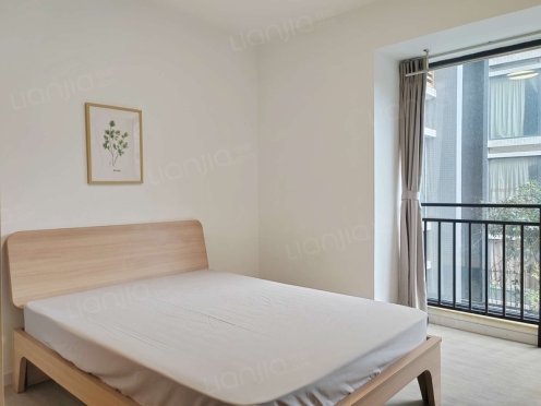 合租·浅水半岛二期 3居室 东北卧