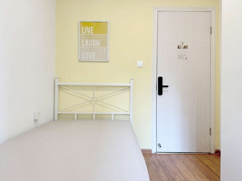 合租·中德英伦联邦A区 5居室 西北卧