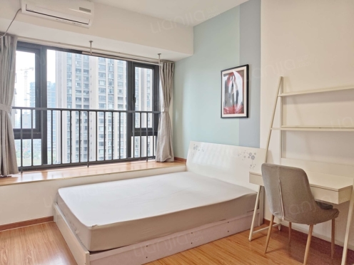 合租·美城云庭 4居室 西卧