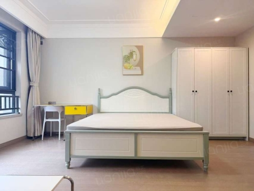 合租·德商花样年碧云天骄 4居室 北卧