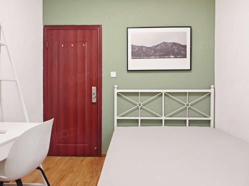 合租·华宇广场 3居室 东卧