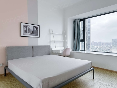 合租·人居花照云庭 4居室 东北卧