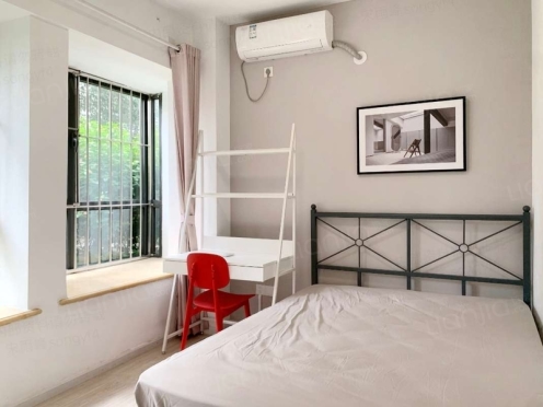 合租·首创爱这城三期 4居室 东卧