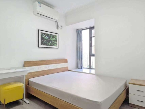 合租·万锦城一期 4居室 东卧