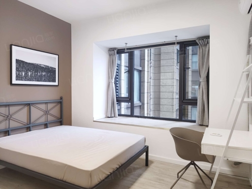 合租·央湖名邸二期 4居室 北卧