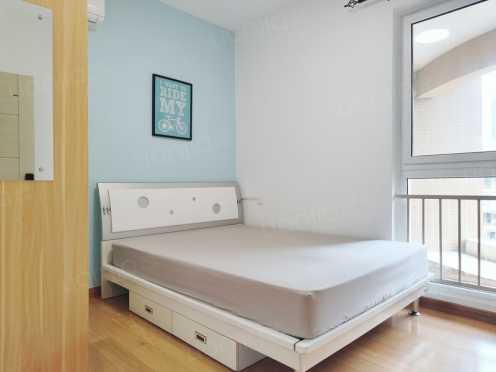 合租·远大都市风景四期 4居室 东北卧