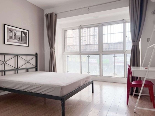 合租·优品尚东 3居室 东卧