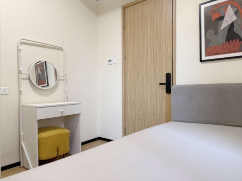 合租·麓府 4居室 西北卧