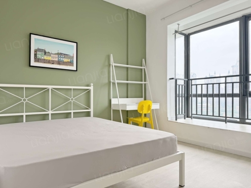 合租·锐力领峰 4居室 东卧