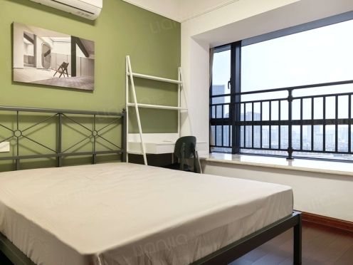 合租·中铁鹭岛艺术城 4居室 西卧