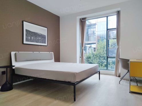 合租·美洲花园一期 4居室 东北卧