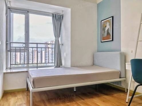 合租·清水路苑 3居室 东卧