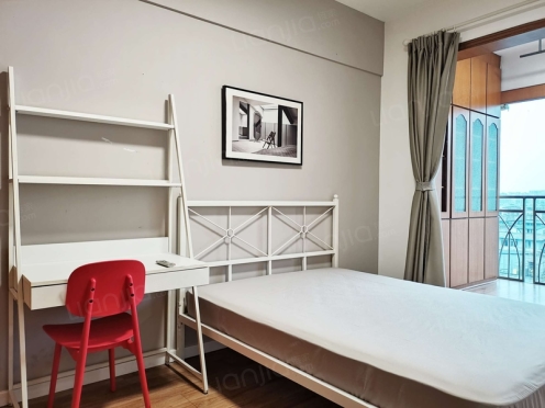 合租·南华苑 3居室 南卧