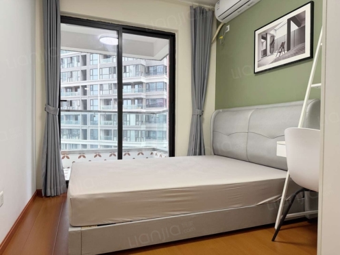 合租·麓府 4居室 南卧