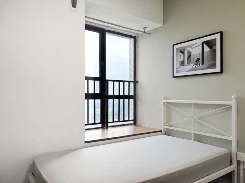 合租·英郡一期 4居室 东卧