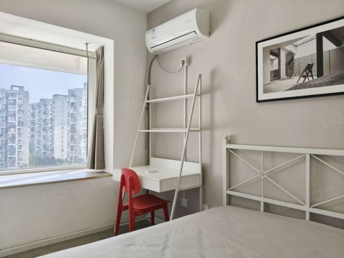 合租·蓝光富丽花城 4居室 东卧