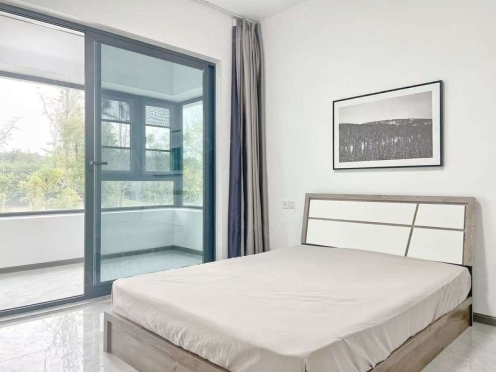 合租·秦皇帝锦钰翠轩 5居室 东卧