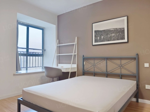 合租·中海兰庭 4居室 北卧