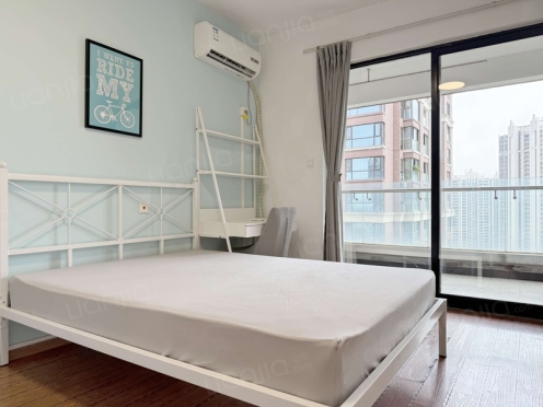 合租·中德英伦联邦A区 5居室 东北卧