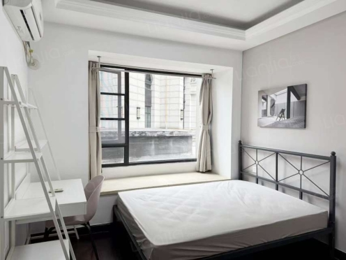 合租·世龙广场 4居室 南卧