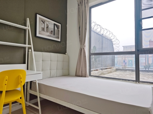 合租·绿地GIC贰期 4居室 南卧