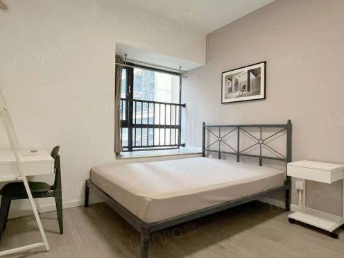 合租·华润二十四城七期 3居室 东北卧