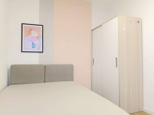 合租·凯德世纪名邸东庭 5居室 南卧