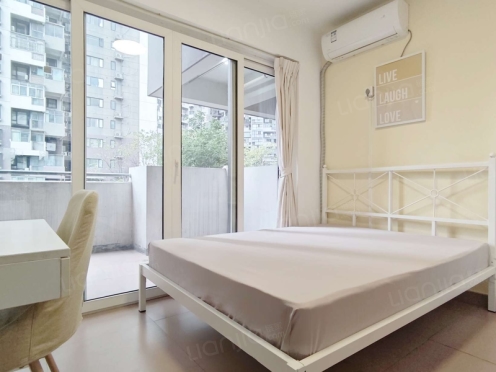 合租·蓝光凯丽香江 3居室 西北卧