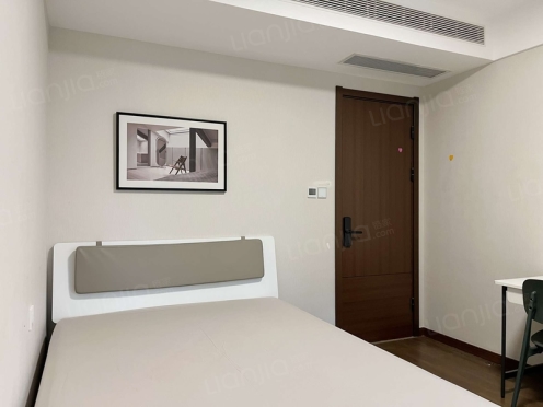 合租·花样年家天下 4居室 东北卧