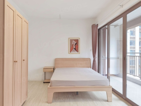 合租·龙湖九里晴川 5居室 南卧