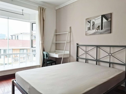 合租·名人苑 4居室 北卧