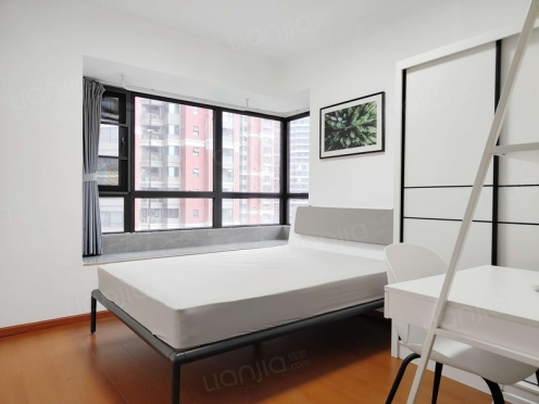 合租·麓府 4居室 南卧