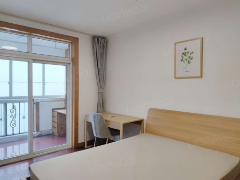 合租·四季家园 4居室 东卧