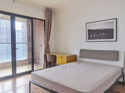 合租·中德英伦世邦K区 4居室 东南卧