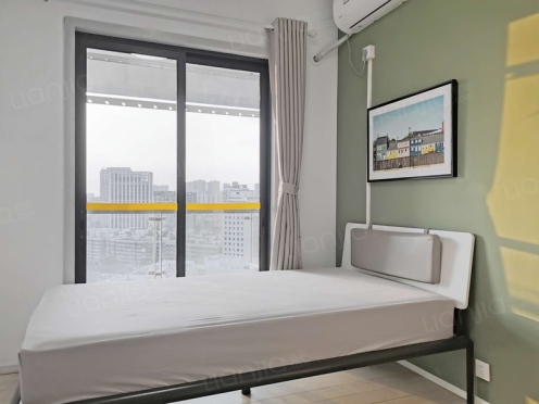 合租·中海格林威治城 3居室 西卧