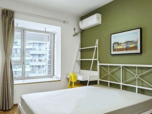 合租·蓝光凯丽香江 4居室 东卧